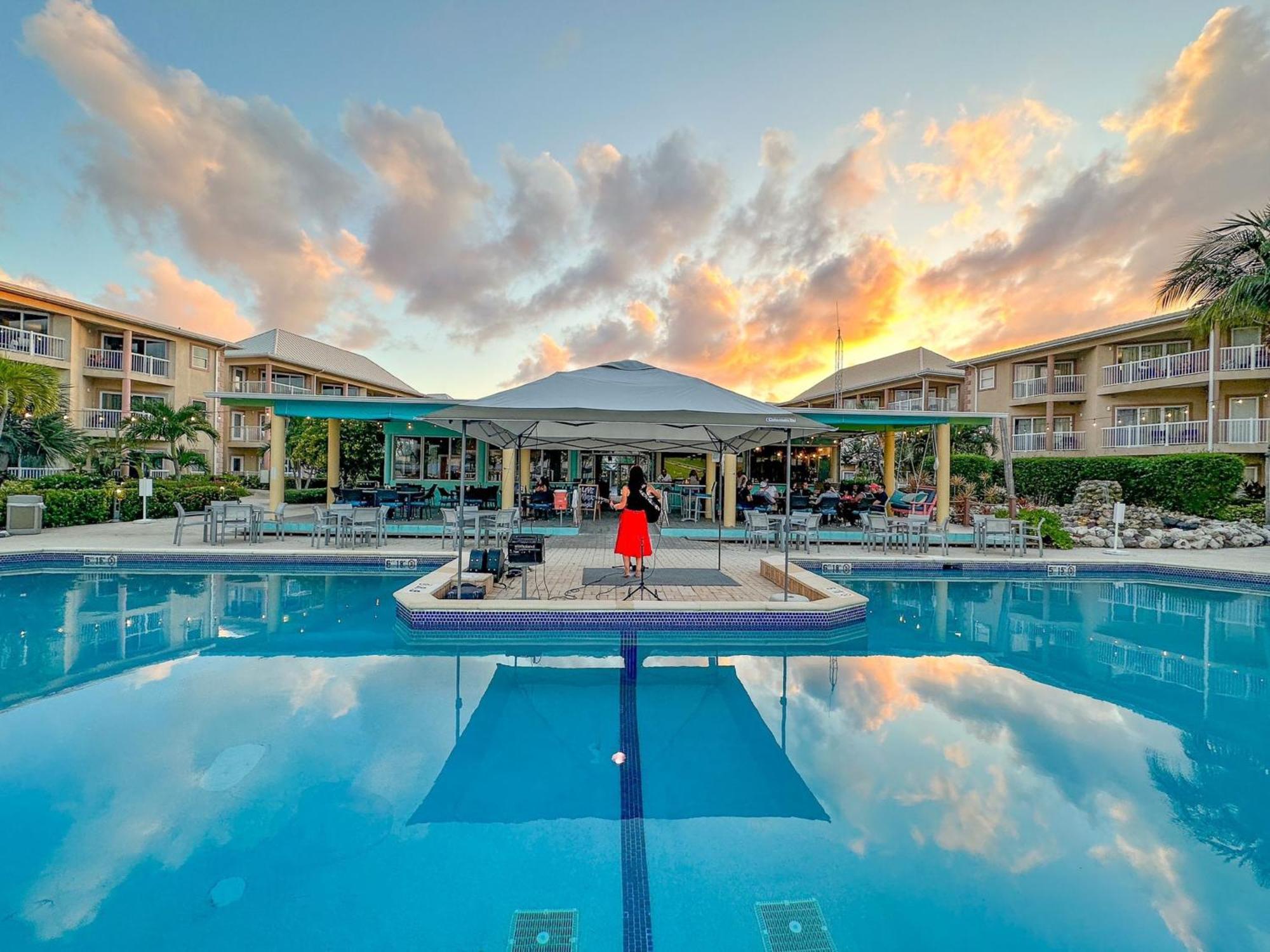 The Grand Caymanian Resort George Town Extérieur photo