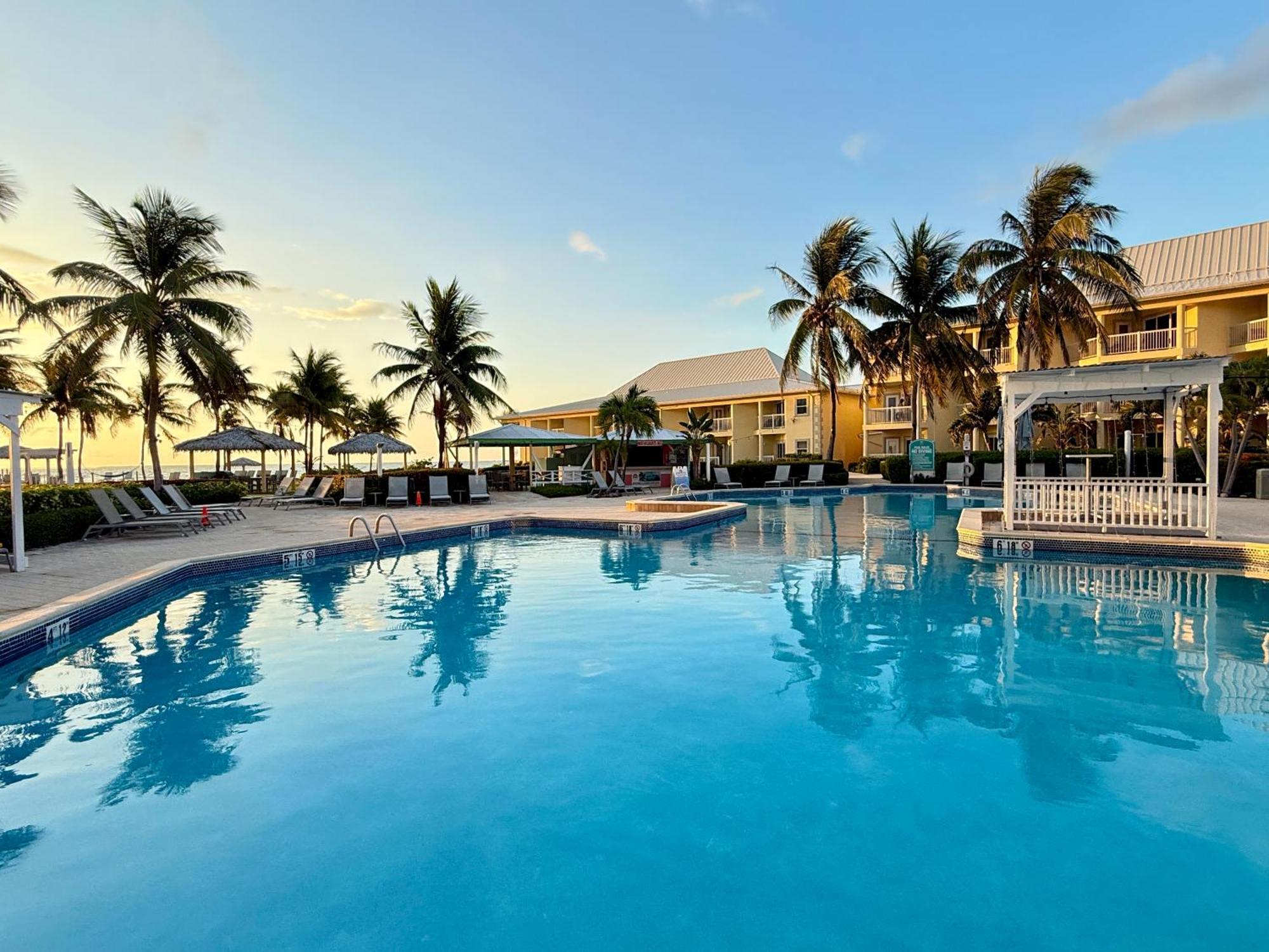 The Grand Caymanian Resort George Town Extérieur photo